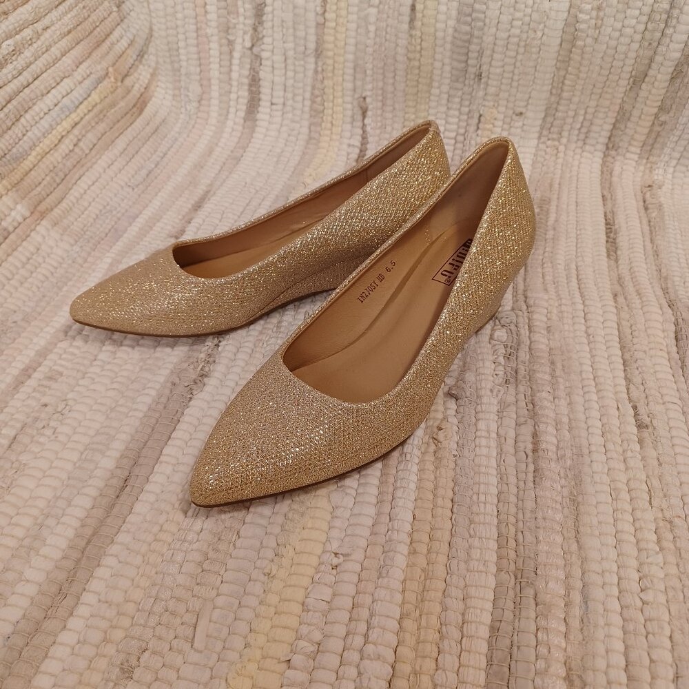Size 6.5, Gold Sparkly DIDIFU
